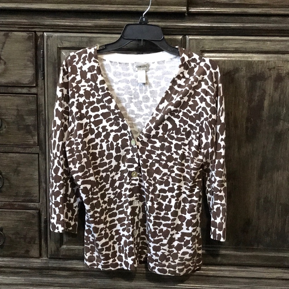 Chico’s damnation print lightweight sweater